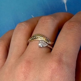 Feather Ring with diamond 3
